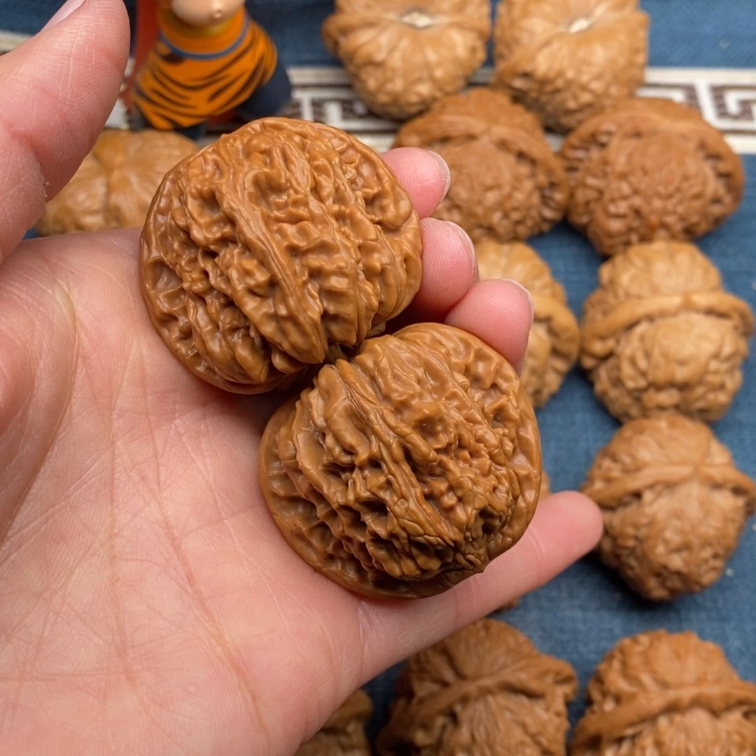 文玩核桃把件40汉高楼