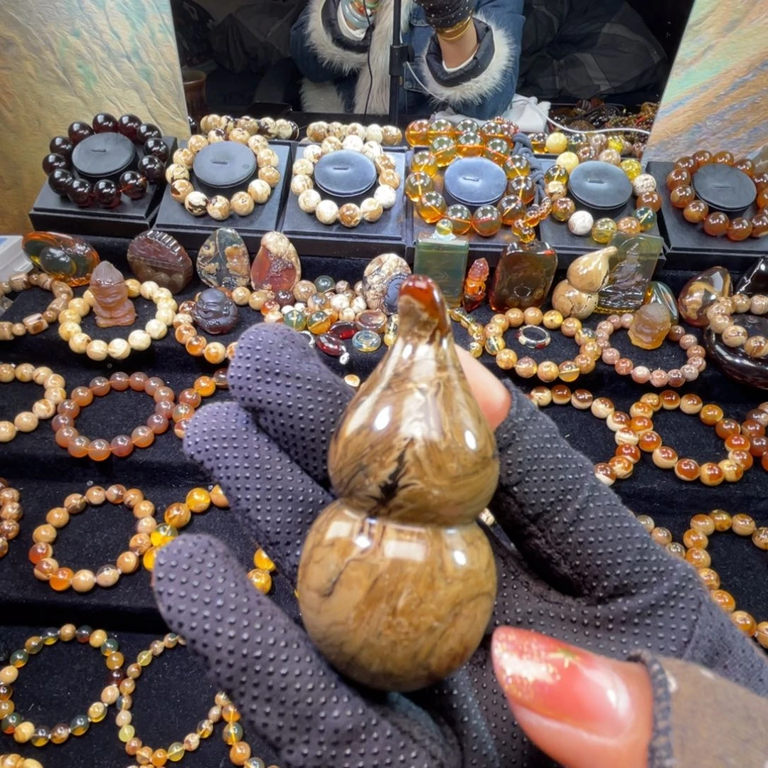 琥珀未镶嵌手串葫芦