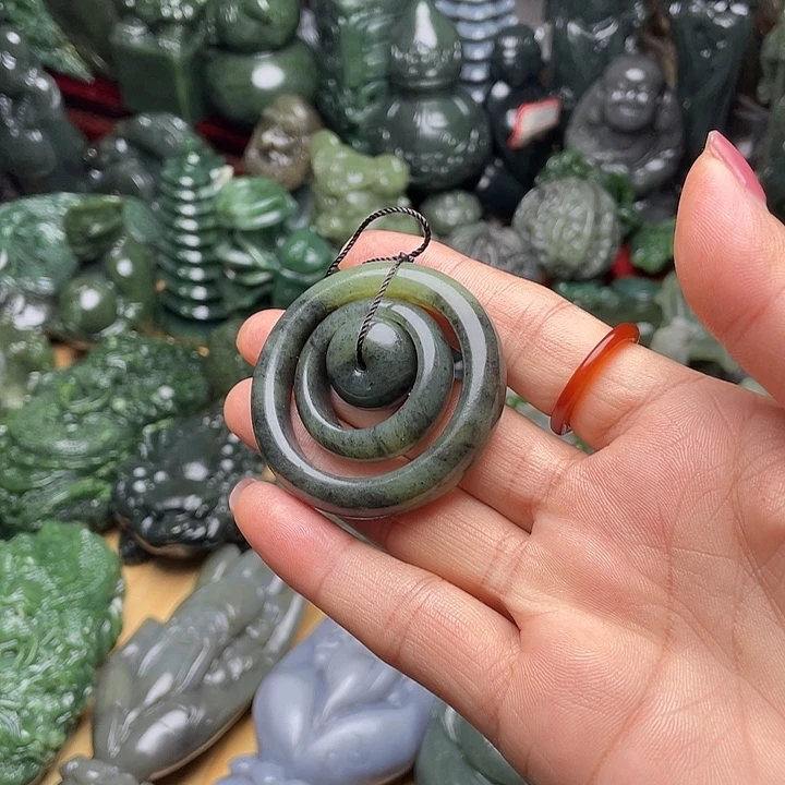 未镶嵌和田玉挂件