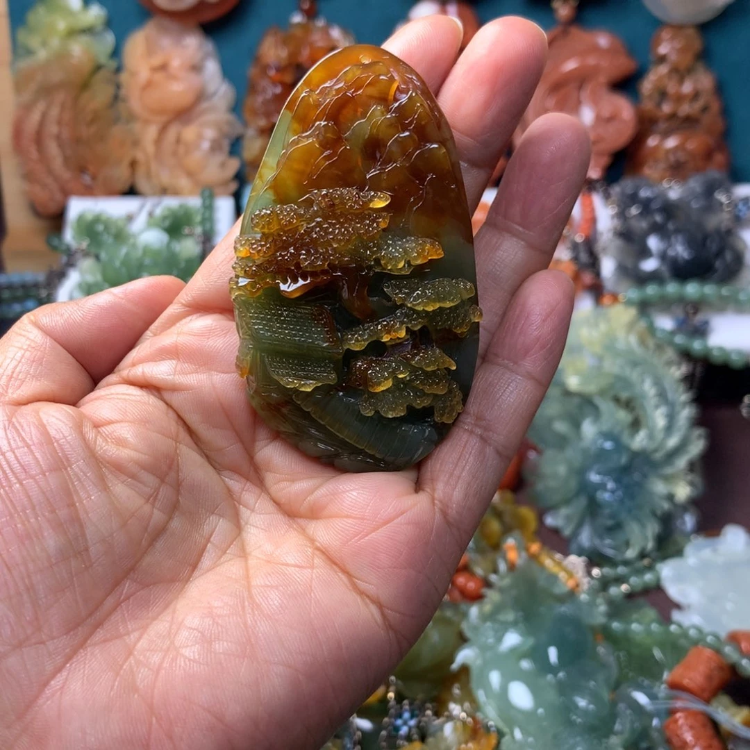 蛇纹石玉未镶嵌挂坠