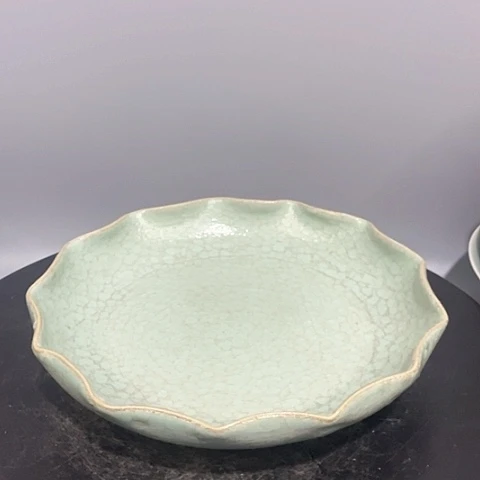 摆件汝窑荷叶洗造型美观