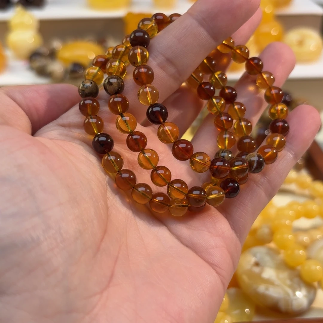 琥珀未镶嵌裸石多样性发其一