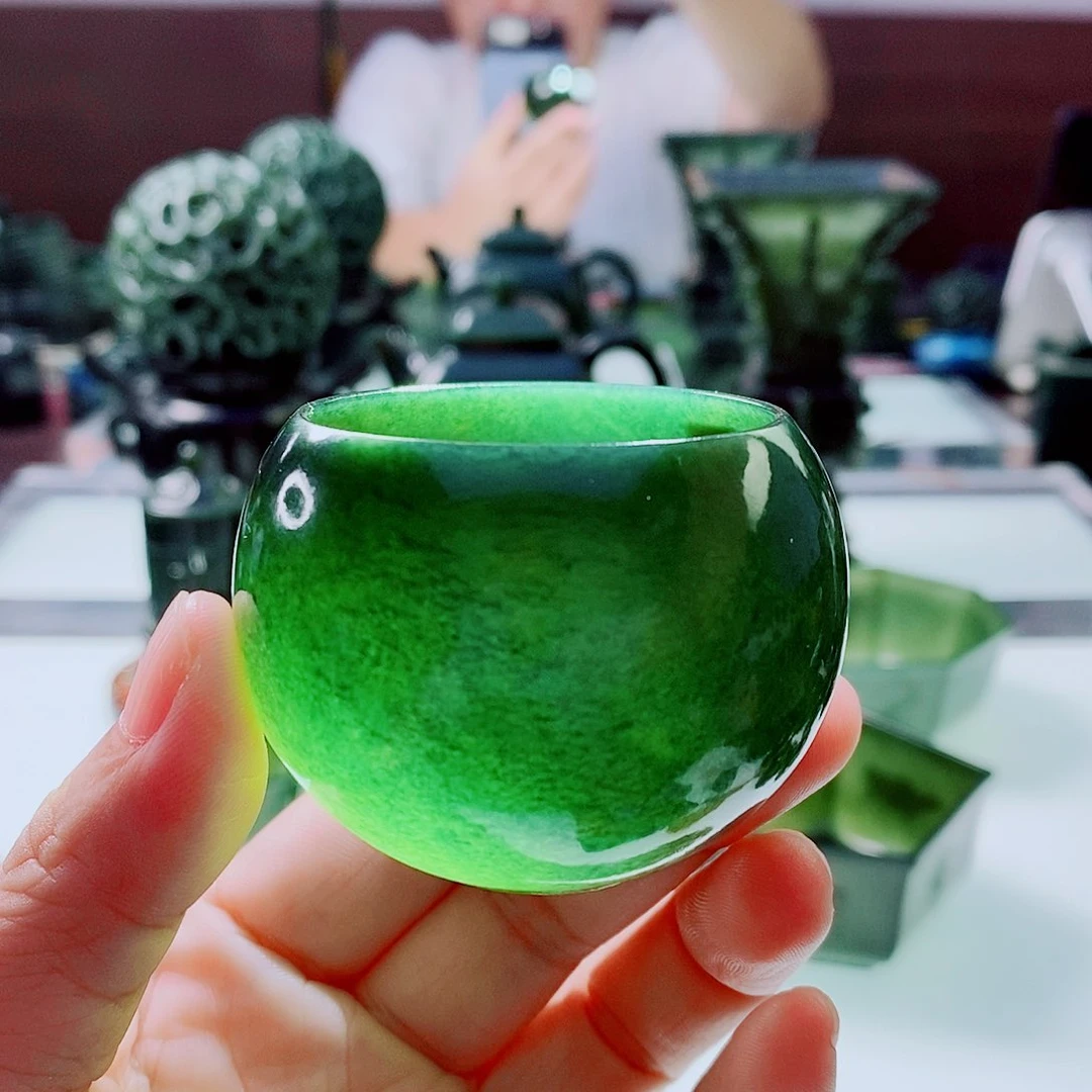 未镶嵌和田玉（青玉）摆件