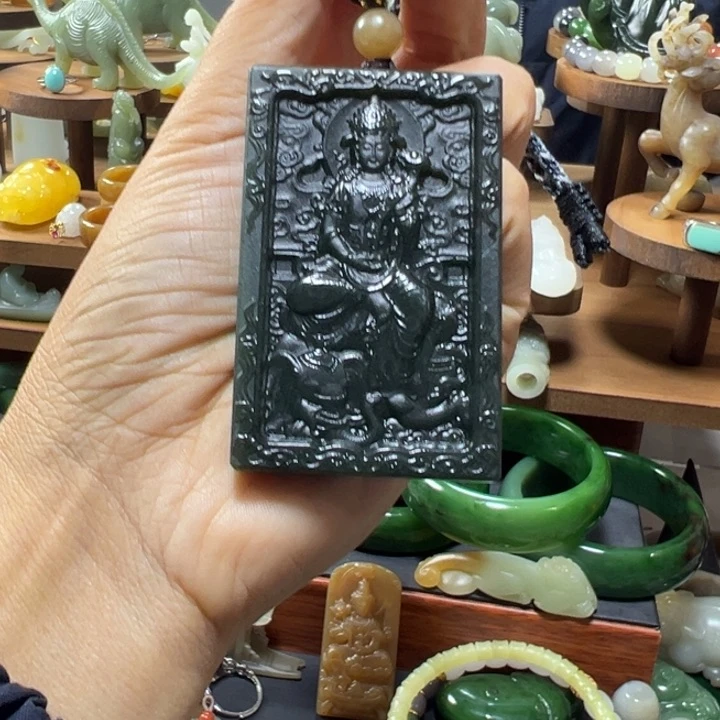 颈饰未镶嵌和田玉