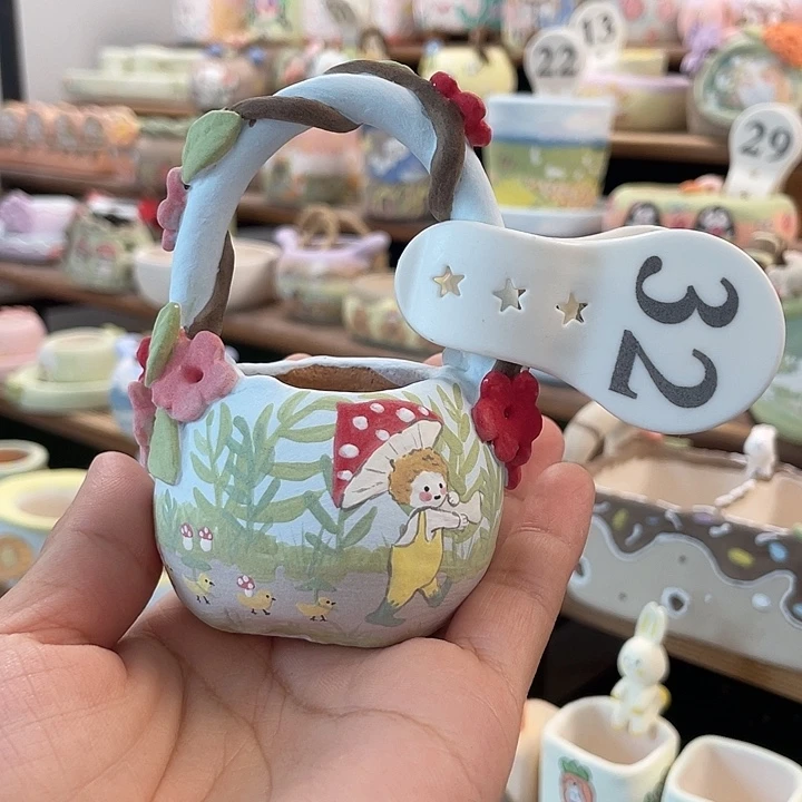 32…….手工手绘花盆