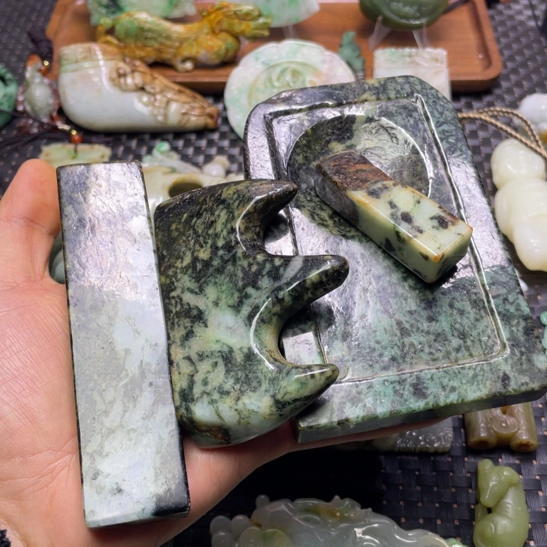 大***渊翡翠未镶嵌颈饰翡翠颈饰未镶嵌