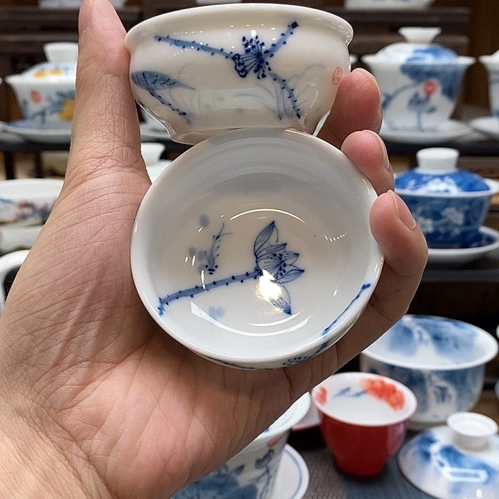 手绘2个装鼓形荷花杯子60cc釉下彩微瑕福利款