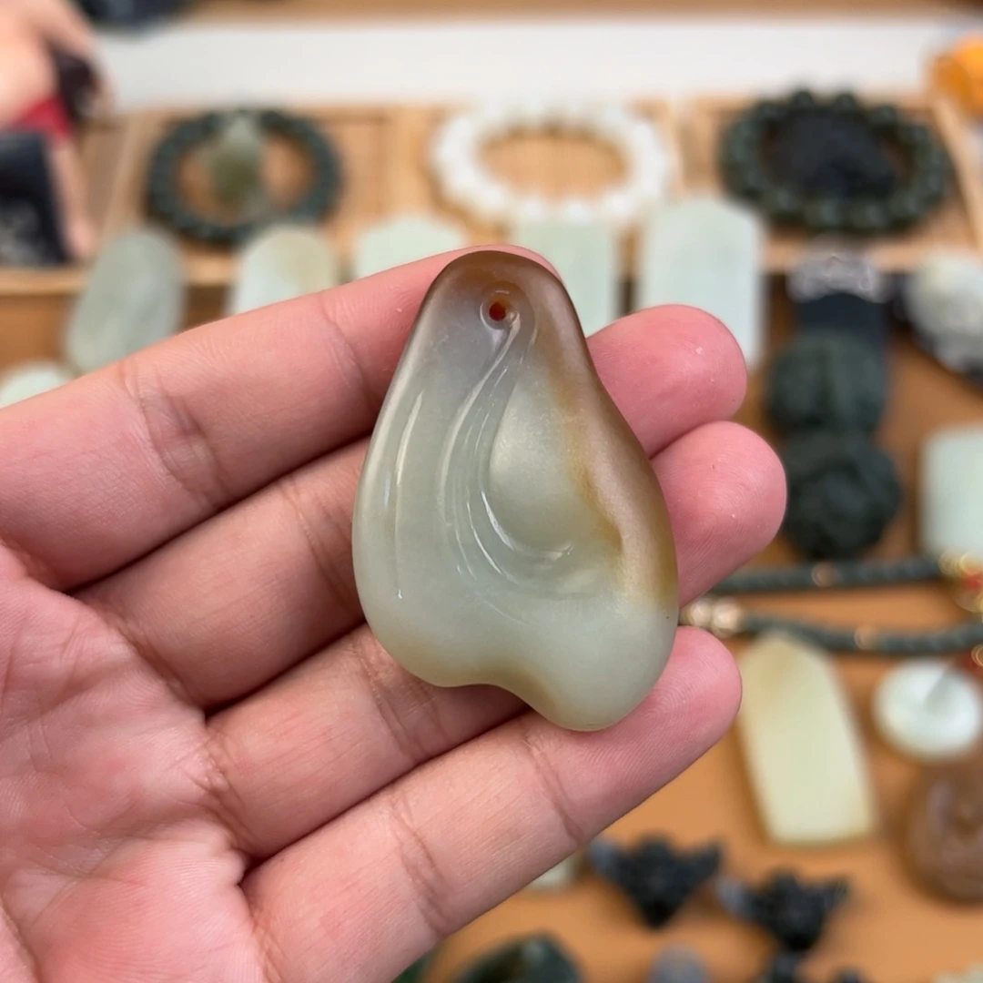 和田玉手链未镶嵌淡**星