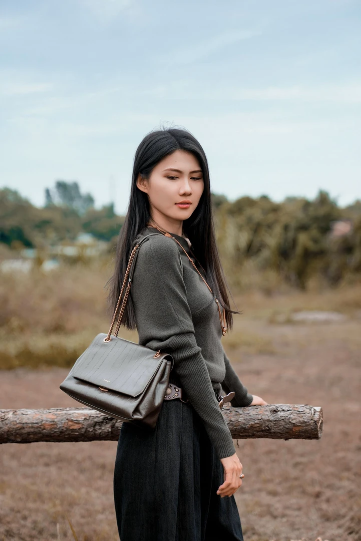 HONGU/红谷《漫侣》系列鳗鱼纹经典女款气质时尚百搭女士真皮斜挎包