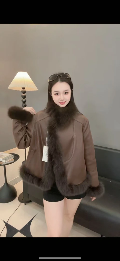 【笑燃儿】酷飒千金麂皮绒进口狐狸毛白鹅绒皮草外套