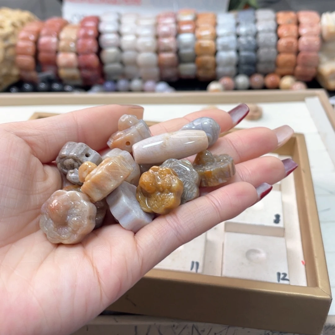 硅化珊瑚（珊瑚玉）手链未镶嵌花192