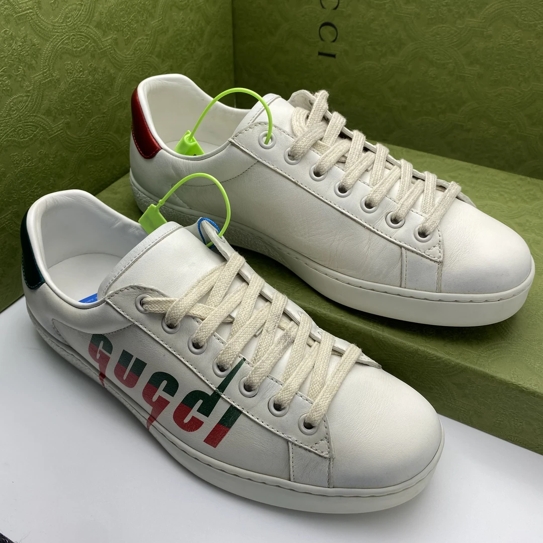 95新 GUCCI/古驰 40欧码/经典闪电LOGO做旧复古小白鞋休闲时尚