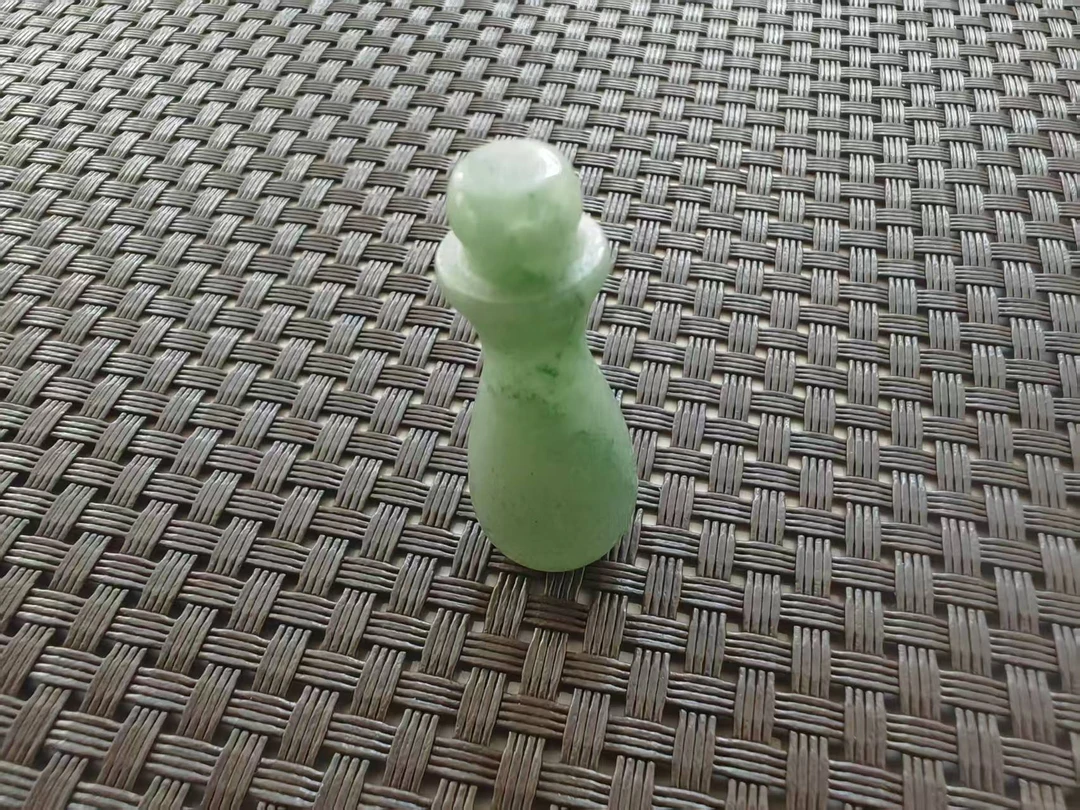 佘太翠吊坠石英岩玉