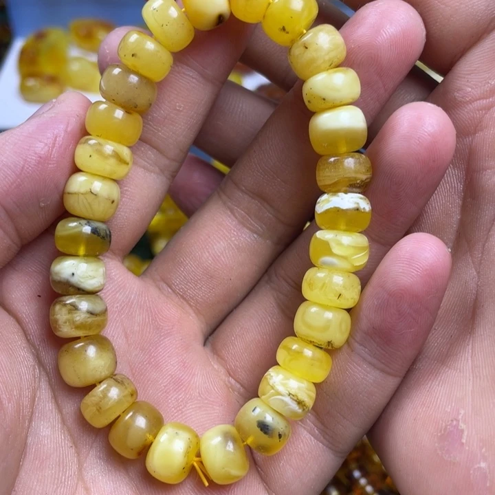 未镶嵌琥珀珠宝奇石