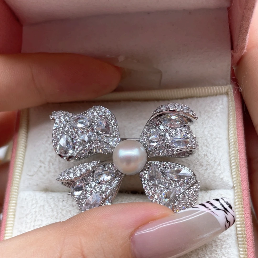 未镶嵌海水珍珠胸针D4