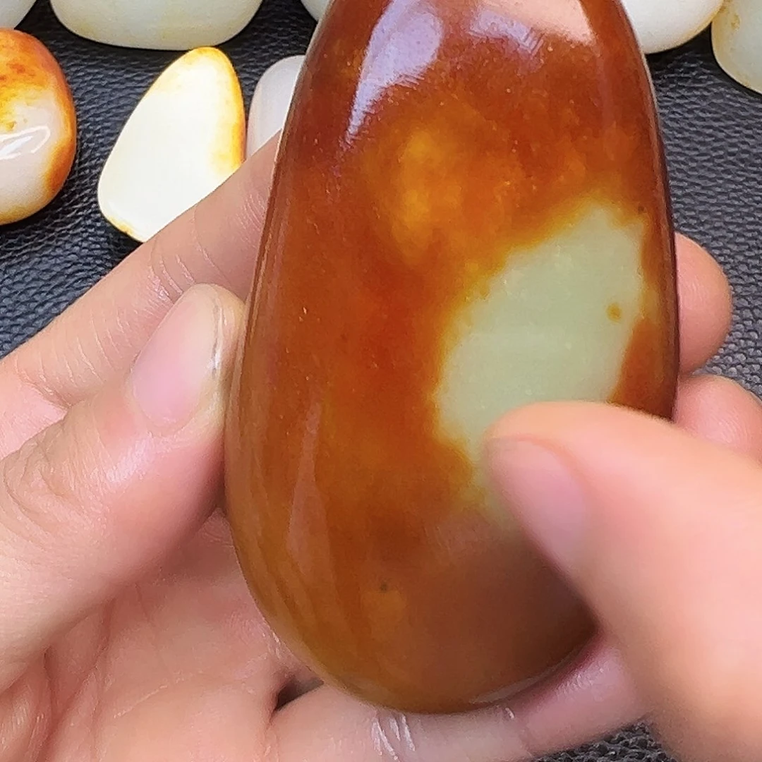 和田玉未镶嵌珠宝奇石