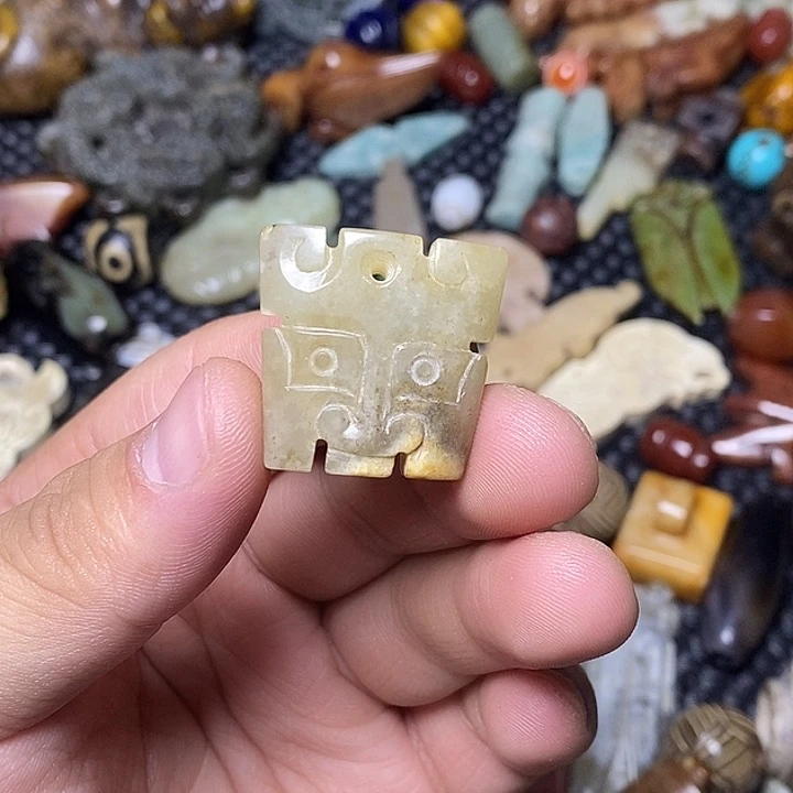 和田玉未镶嵌颈饰64