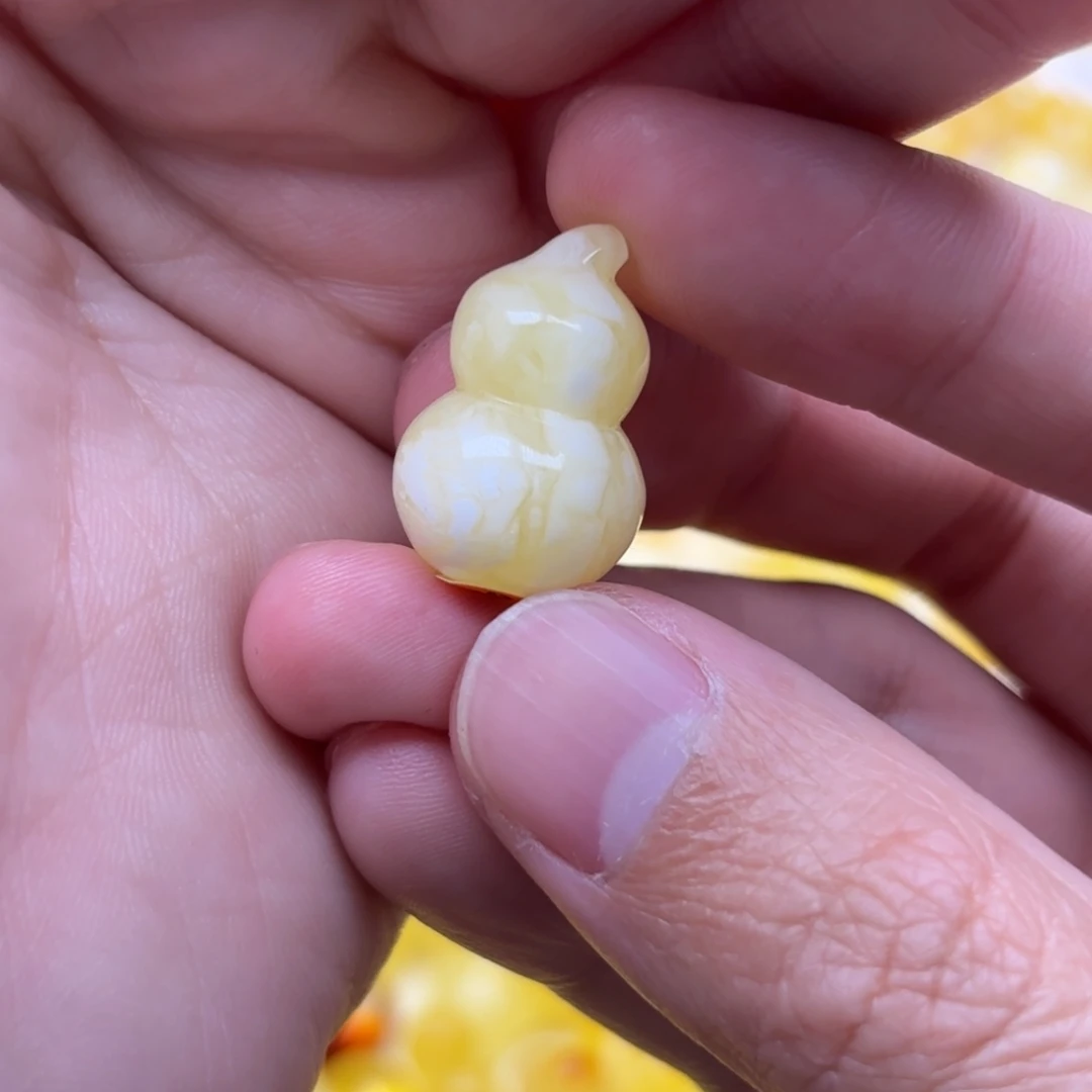 琥珀未镶嵌裸石13