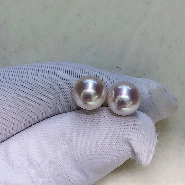 18K金镶嵌耳钉7.5-8海水珍珠