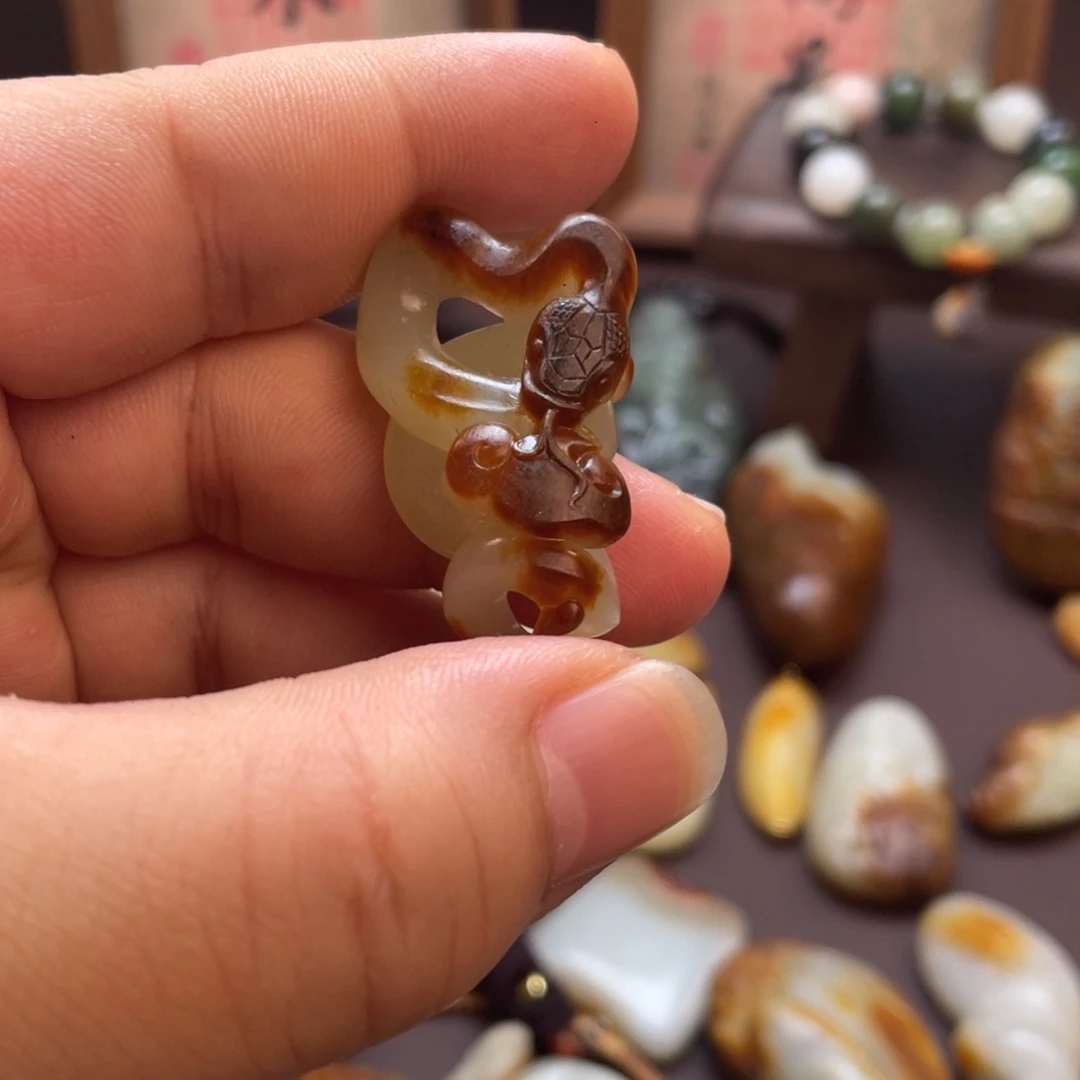 和田玉未镶嵌挂件