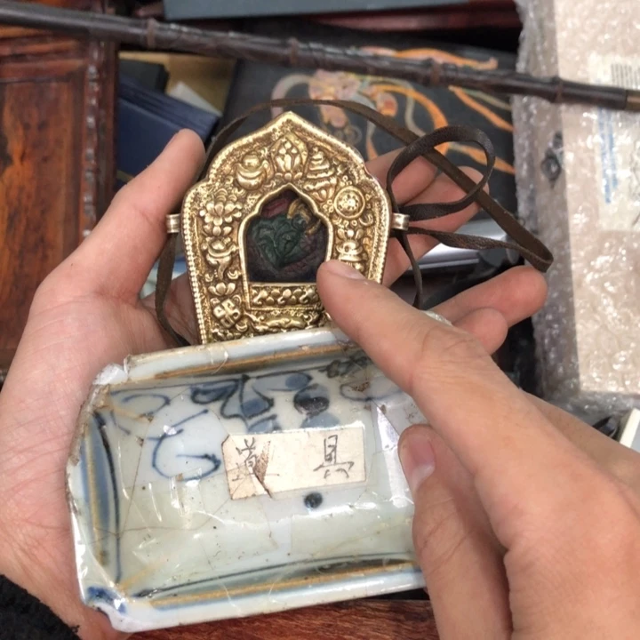 陶瓷孤品单件车里拍