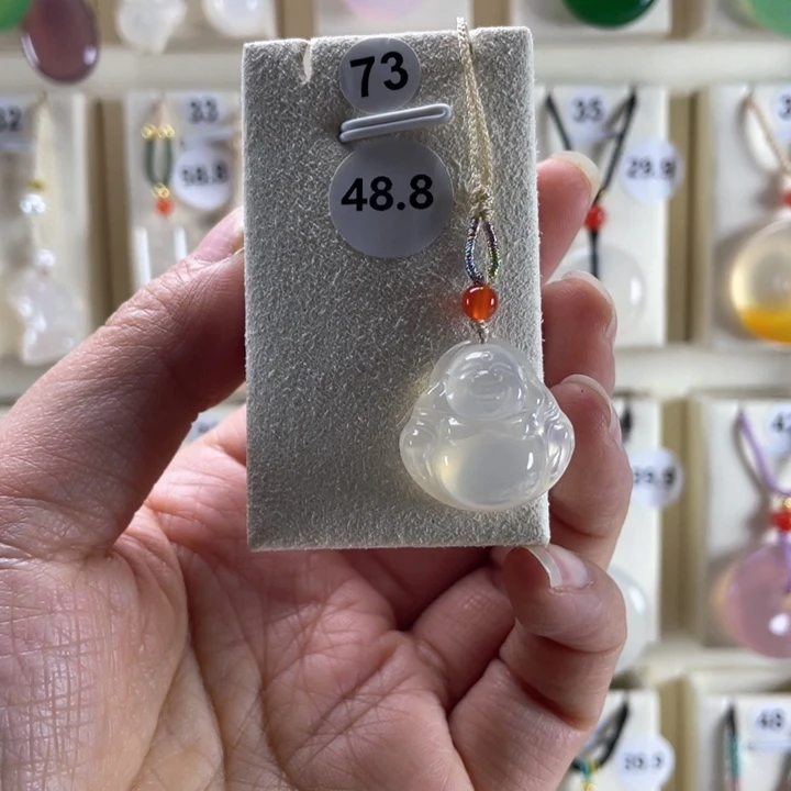 玛瑙/玉髓颈饰未镶嵌曾*心