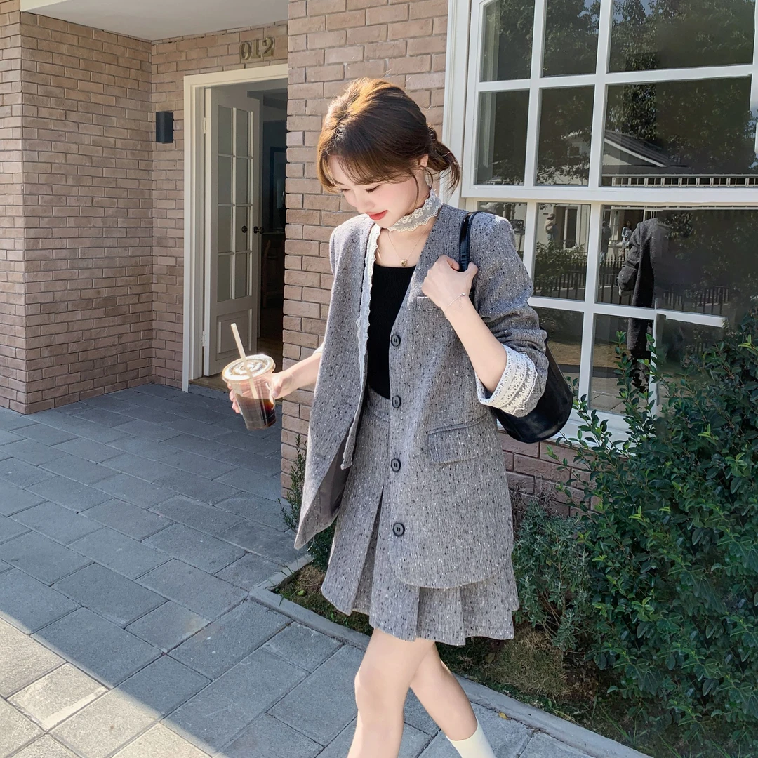 蕾丝拼接灰色西装套装裙女春秋2025新款高级感小香风两件套超火