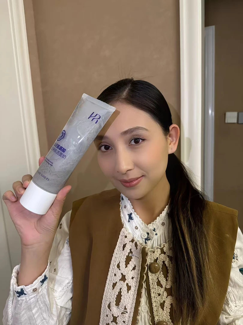 网红洗面奶热门爆款控油保湿遮瑕持妆轻薄水润持久