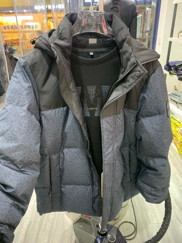 羽绒服拼色短款连帽保暖男拼接户外男士加厚运动时尚男款