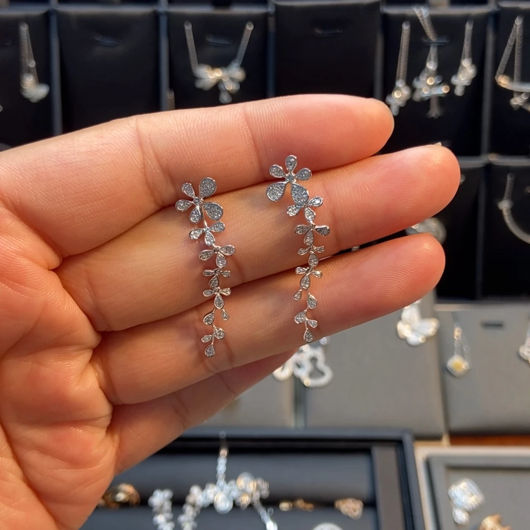 耳饰铂Pt950镶嵌钻石五花耳坠