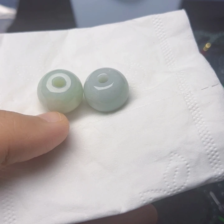 翡翠未镶嵌颈饰挂件