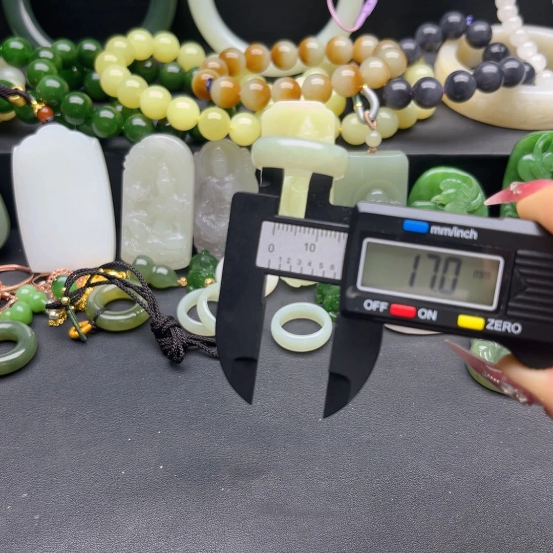 未镶嵌和田玉珠宝半成品