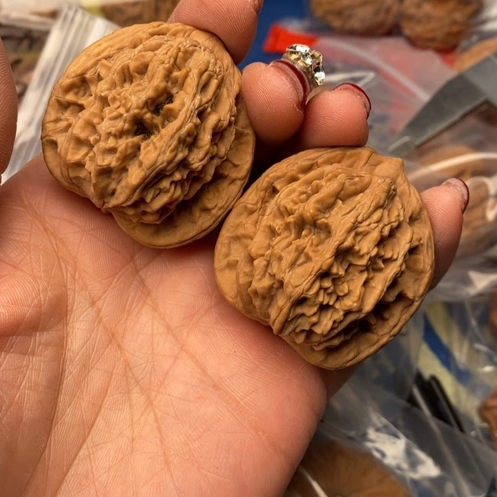 桃核吊坠虎头40全品