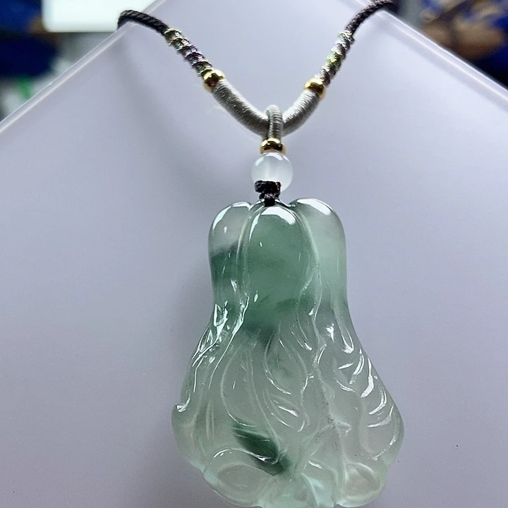 吊坠(赠链)未镶嵌翡翠