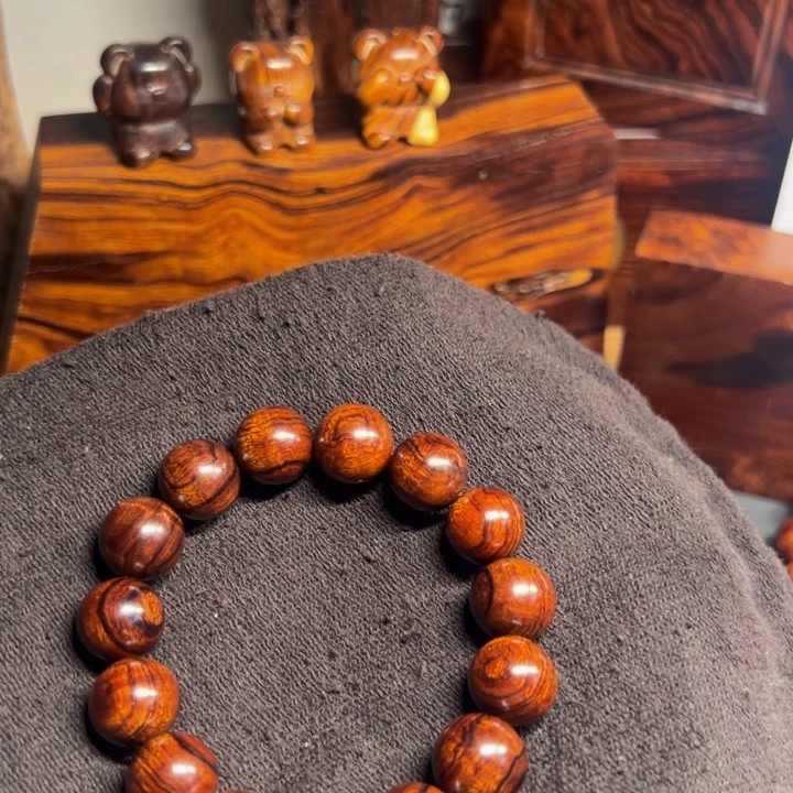 用***0沙漠铁手串1.5精品