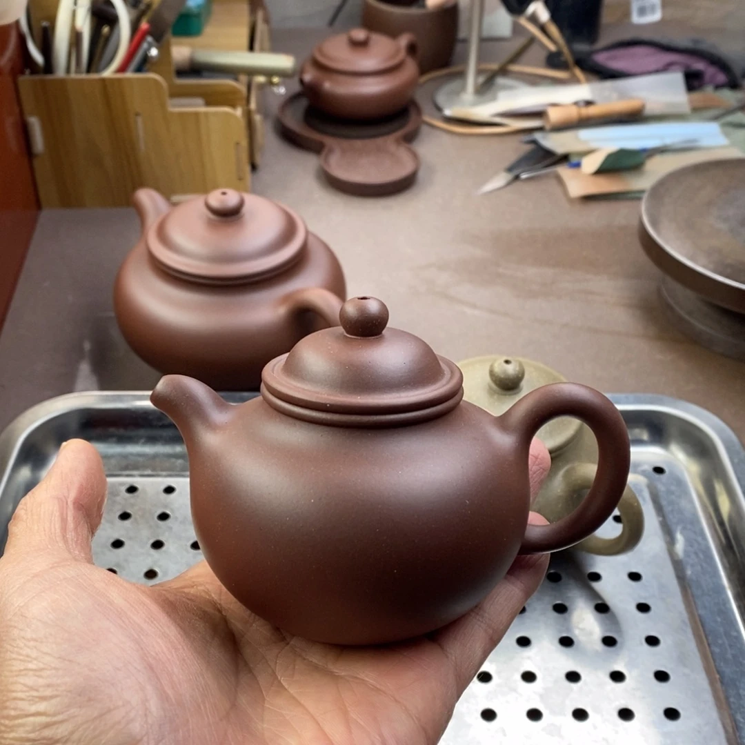茶壶紫砂小掇球容量200毫升左右