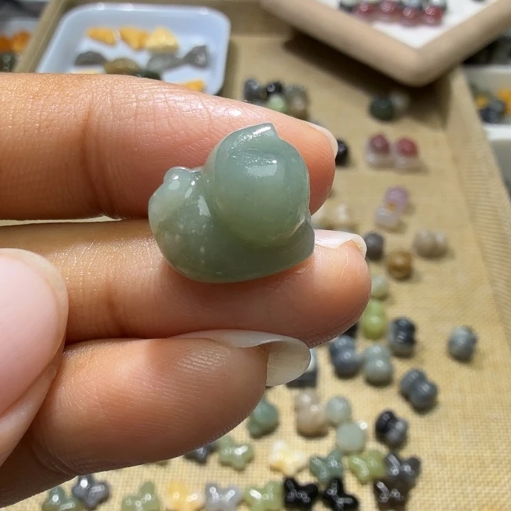 和田玉未镶嵌珠宝奇石