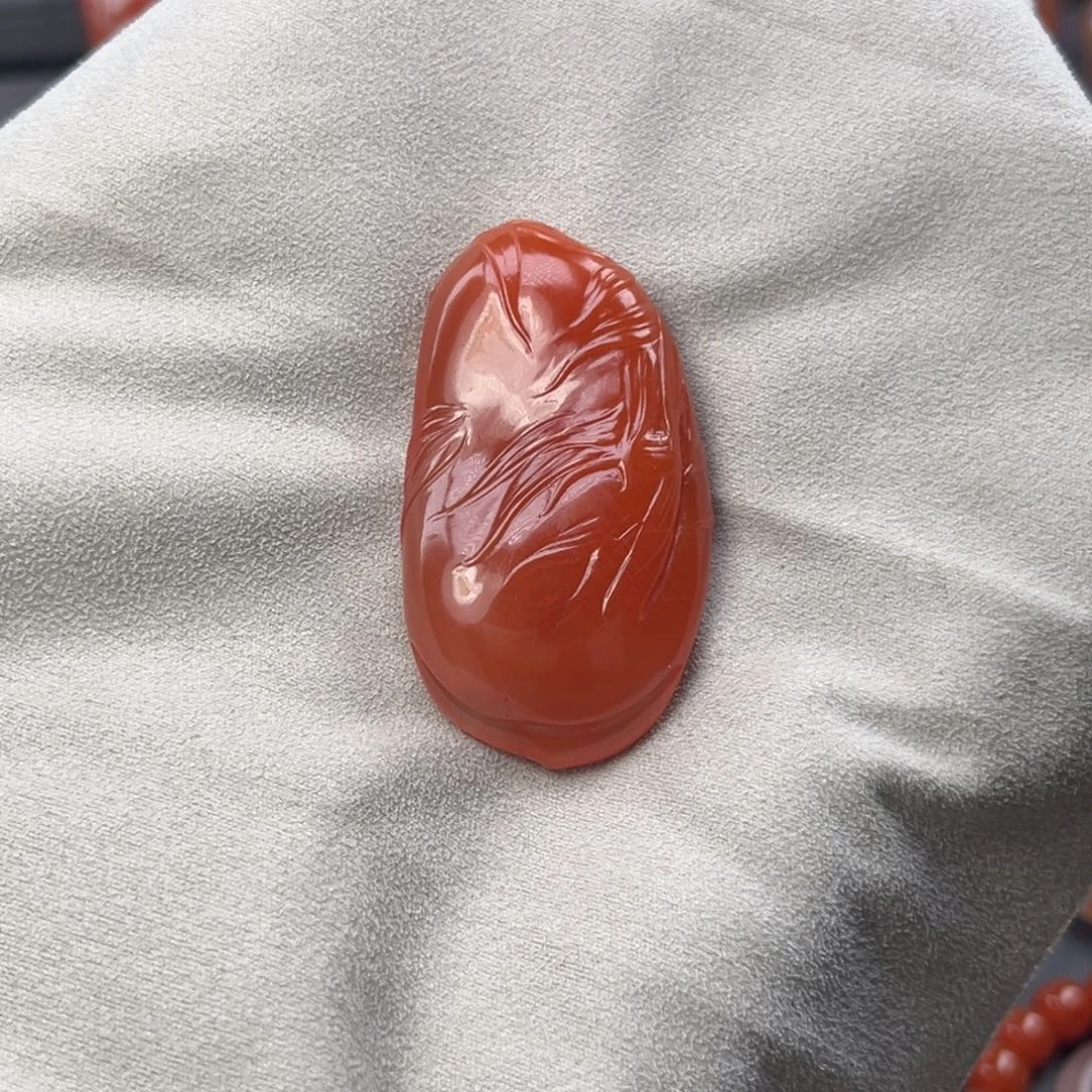 南红玛瑙未镶嵌挂件