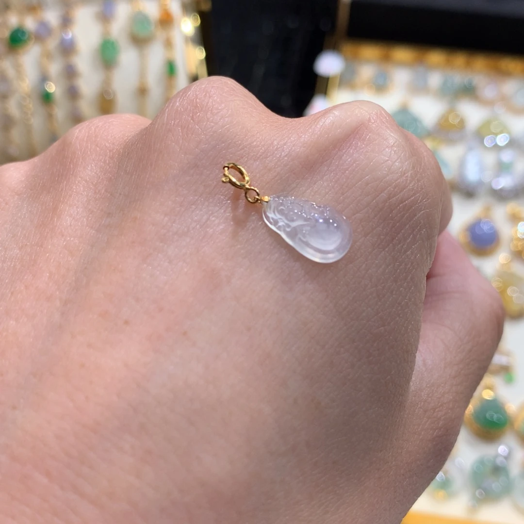 翡翠18K金镶嵌颈饰翡翠