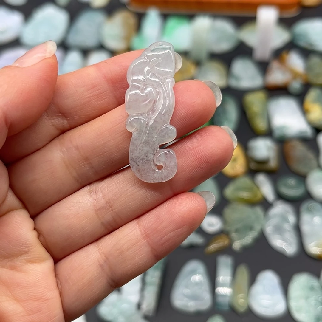 【闪购商品】翡翠颈饰未镶嵌手牌