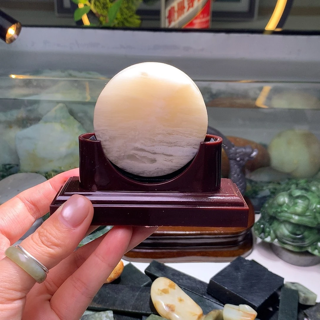 和田玉（糖玉）未镶嵌颈饰