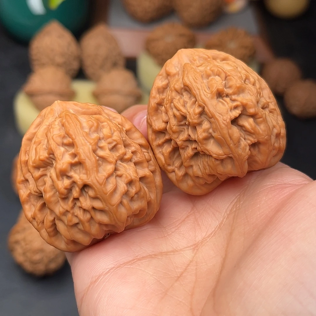 文玩核桃把件红锦鲤全品40