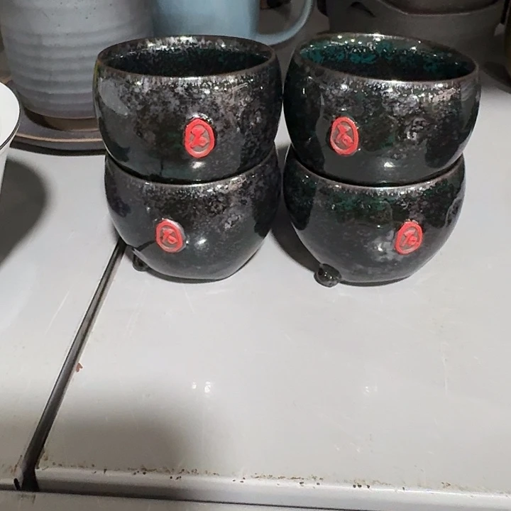 主人杯一个，瓷。。。