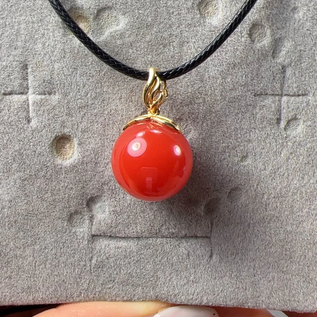 南红玛瑙18K金镶嵌15.3锁骨珠吊坠