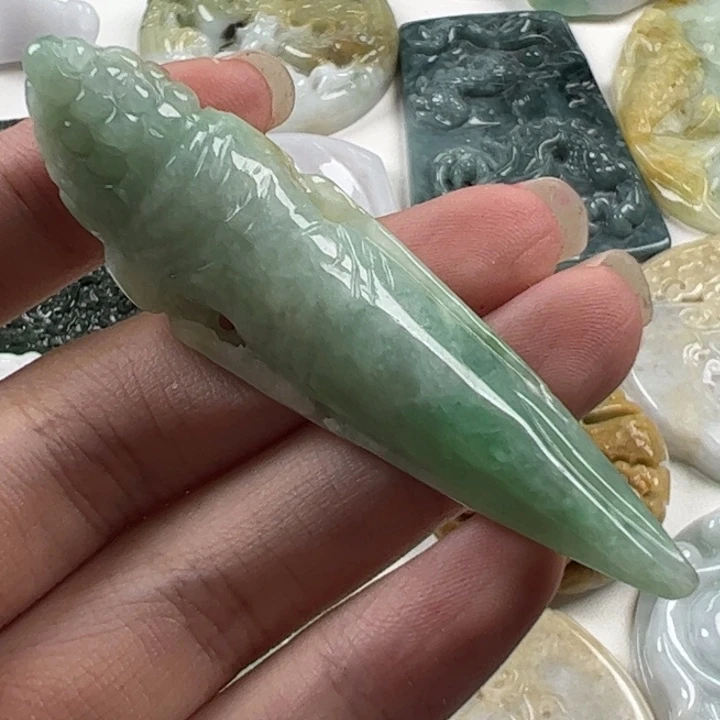 翡翠未镶嵌颈饰204天然翡翠66/17/10