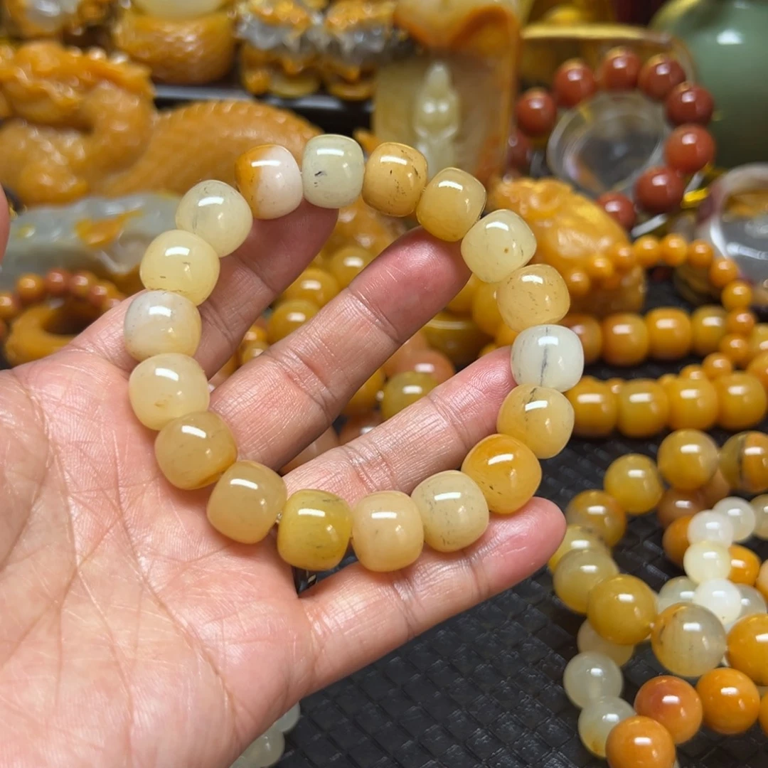 石英质玉未镶嵌颈饰