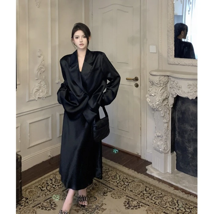 高级感时尚套装醋酸缎面长袖西装外套女秋季黑色吊带连衣裙两件套