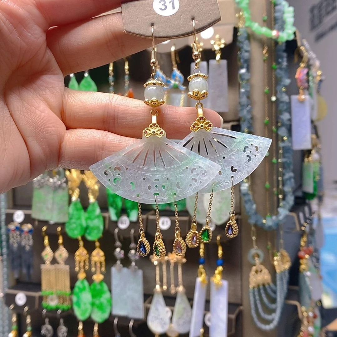 未镶嵌翡翠耳饰翡翠