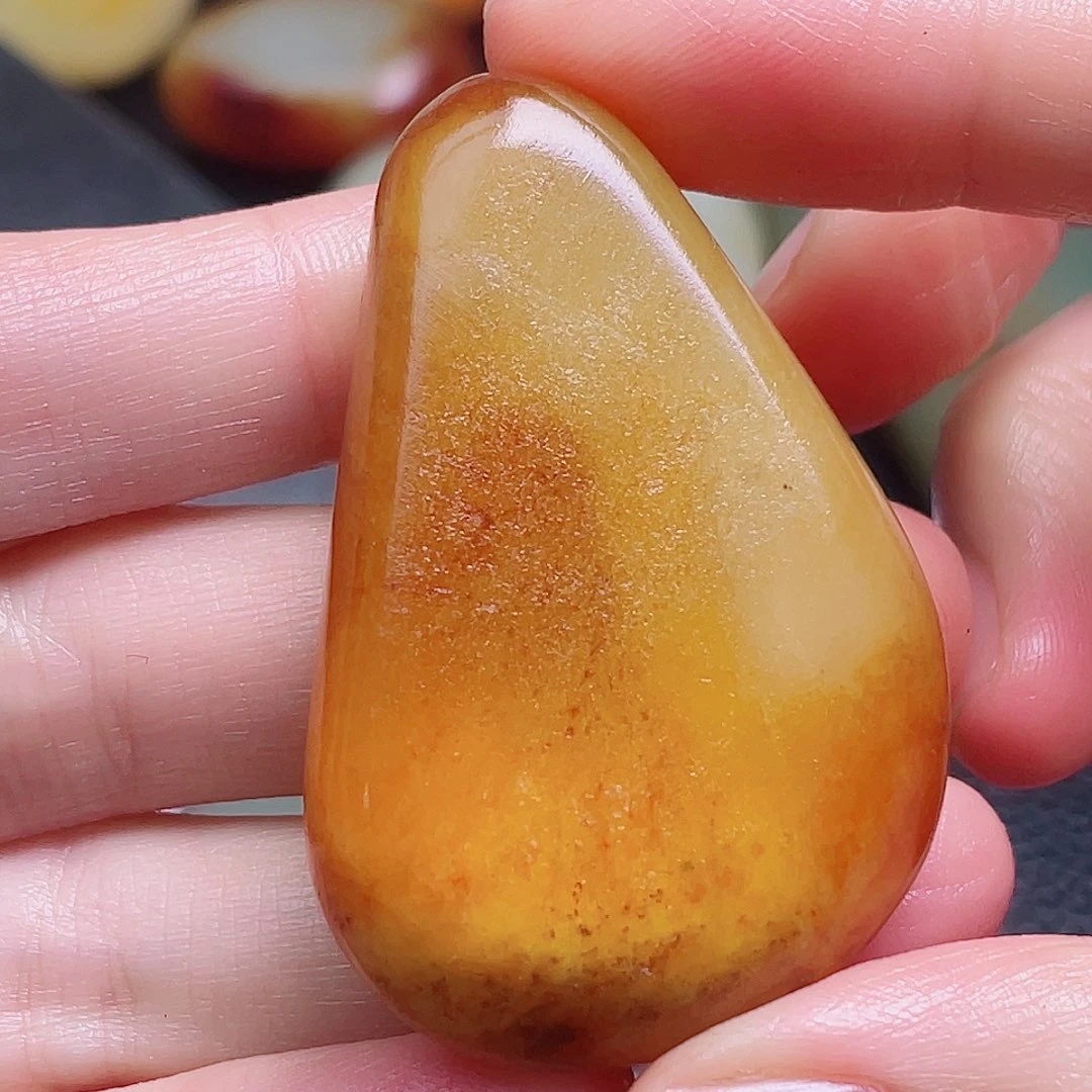 和田玉未镶嵌珠宝奇石