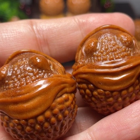 橄榄核手串/手链大嘴哇，手球一对3.5左右